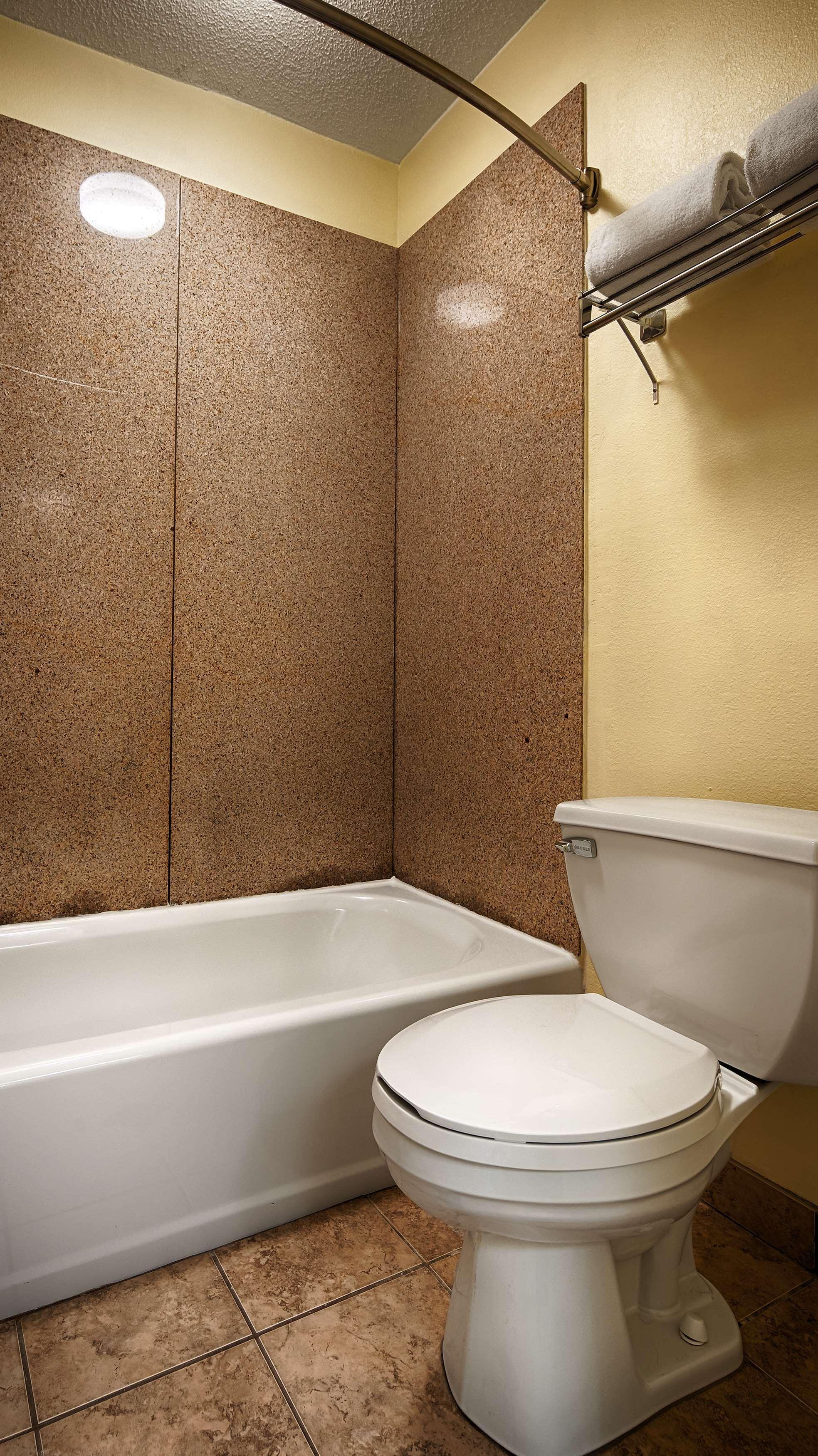 Western Butner Hotel 3*